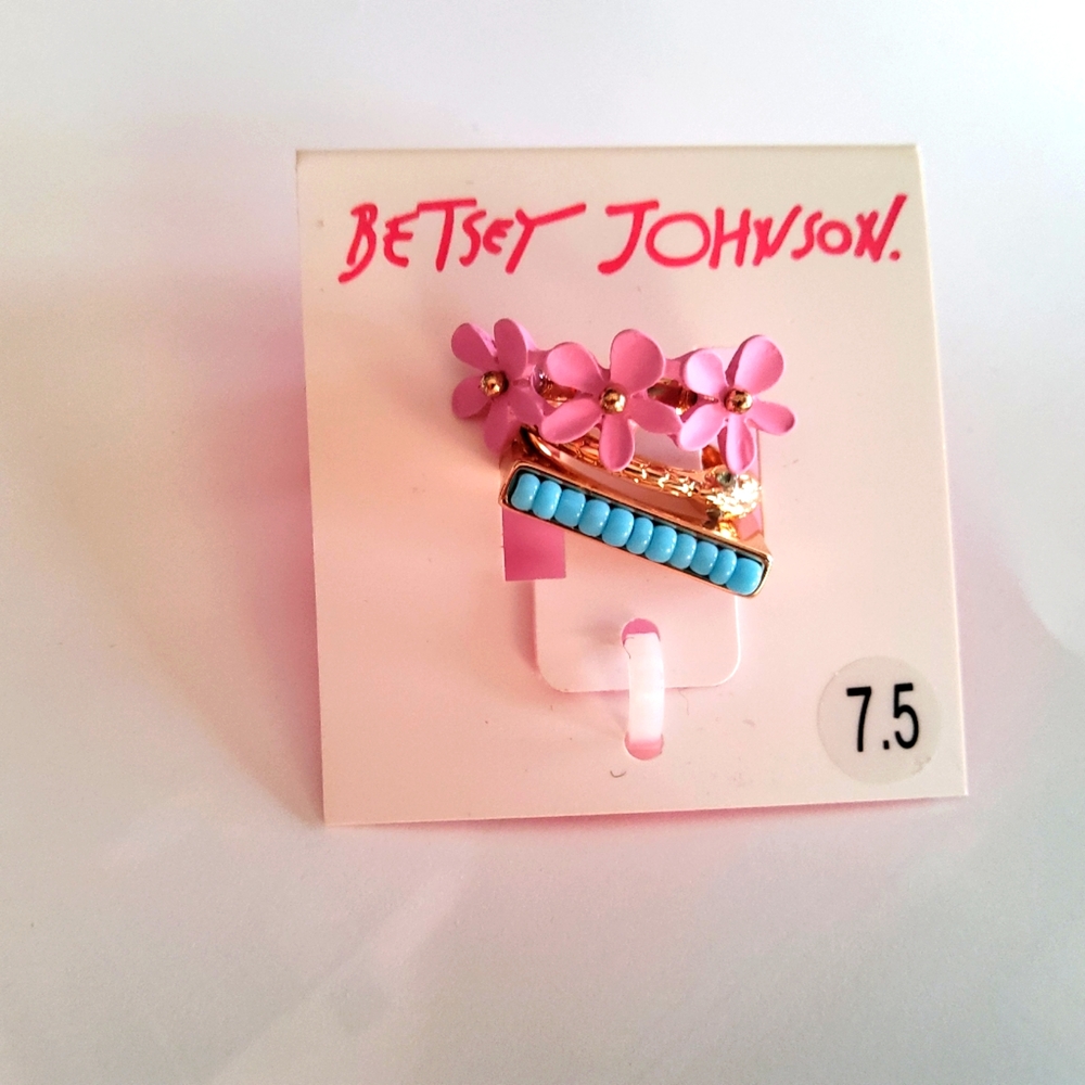 Betsey Johnson Ring 7.5